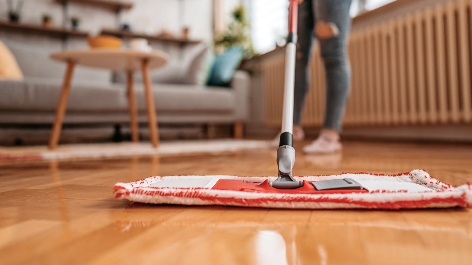 how-to-mop-a-floor-1600x900-1